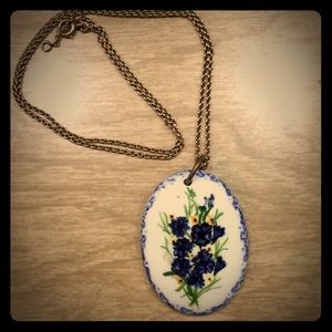 Ceramic flower pendant necklace